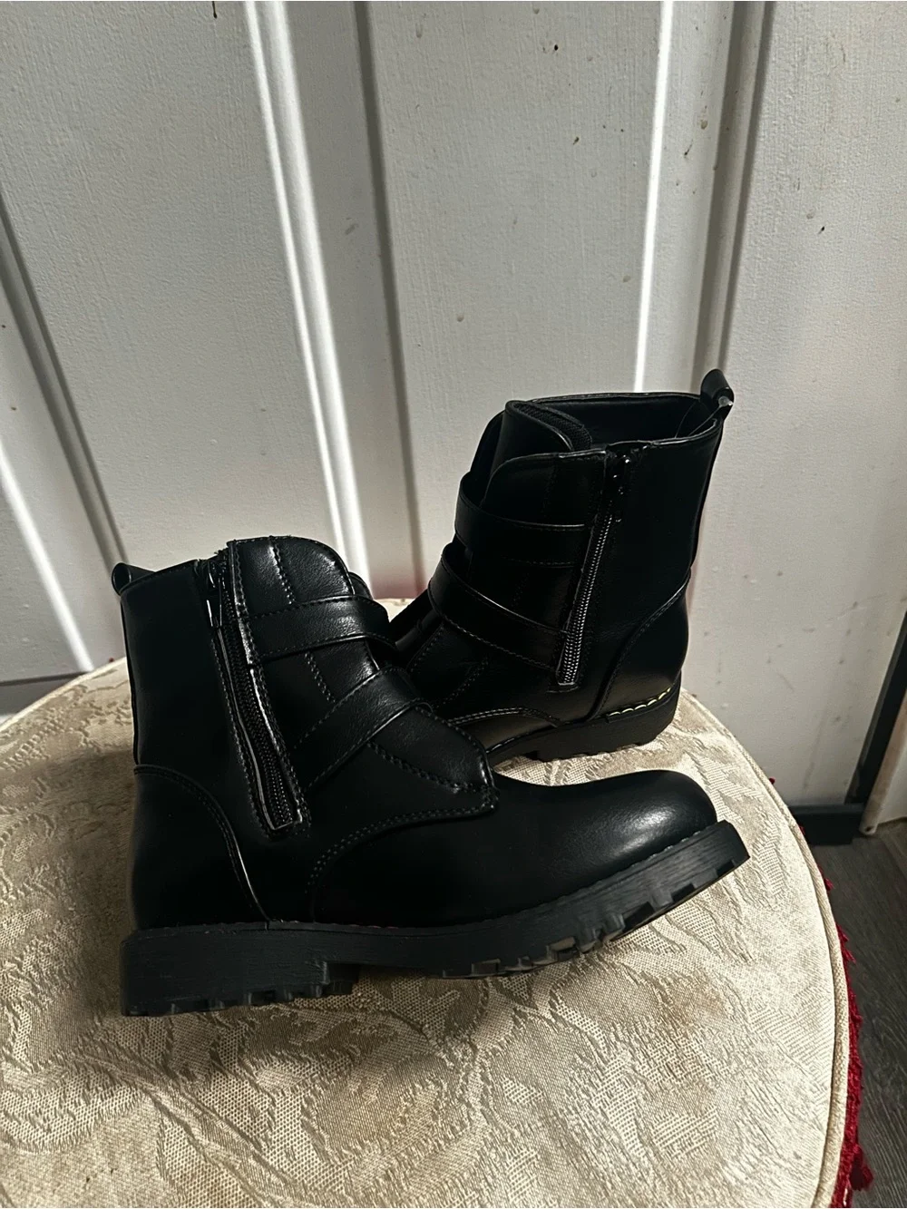 Badgley Mischa Black Ankle Boots with Heart & Star Accent- Sz 1